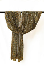 Load image into Gallery viewer, Zaitoon Zewar - زیتون زیور - Olive Mirror Chunri Dupatta
