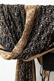 Siyahi-e-Wiqaar - سیاہیِ وقار - Black Embroidered Pakistani Shawl